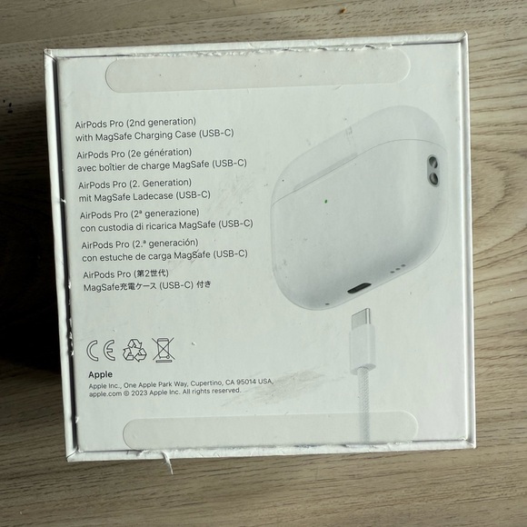 Apple AirPods Pro 2nd Generation new in box - Picture 2 of 9